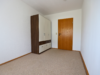 Helle 3,5-Zimmer-Erdgeschosswohnung mit Gartenzugang, Balkon & Garage in ruhiger Lage - Ringsheim Schlafzimmer